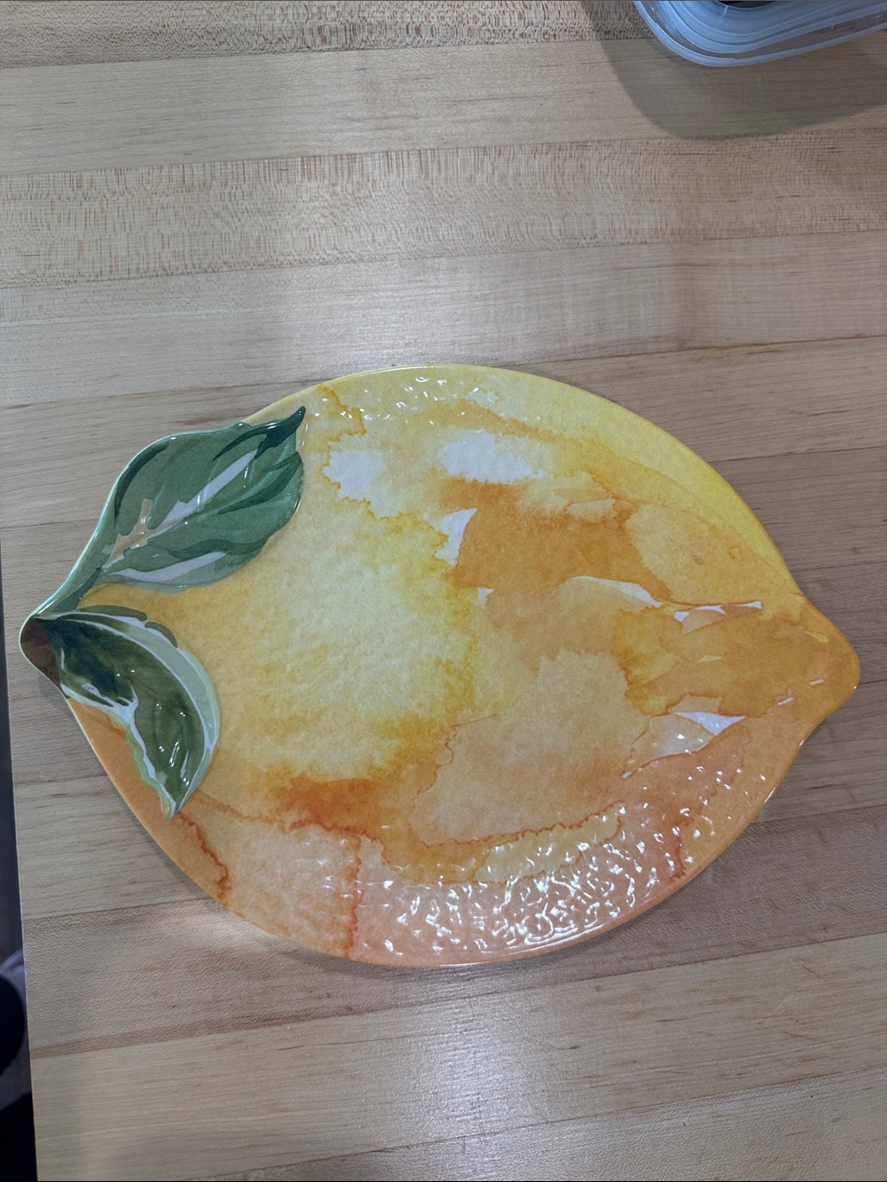 Lemon-Shaped Melamine Serving Plate in Yellow and Green